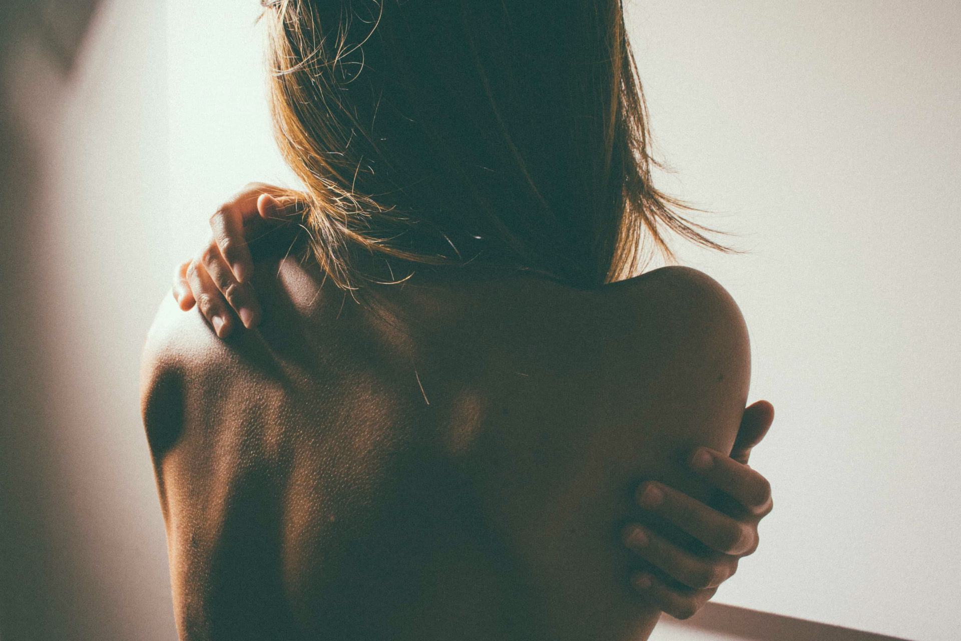 Wahre Liebe oder Liebhaberin – Wie es sich anfühlt, die unsichtbare Frau zu sein - COSMIQO LIFE